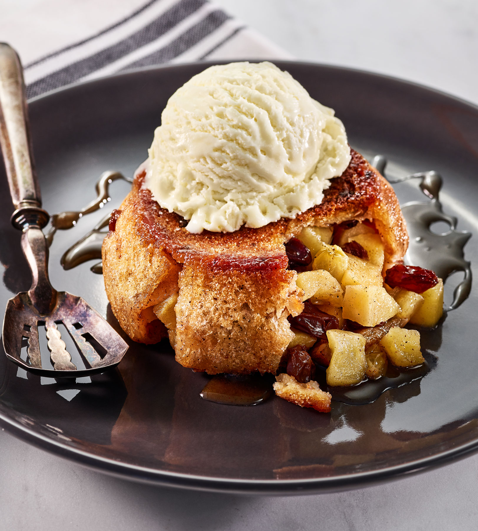 NTROWN-Apple_Charlotte-03